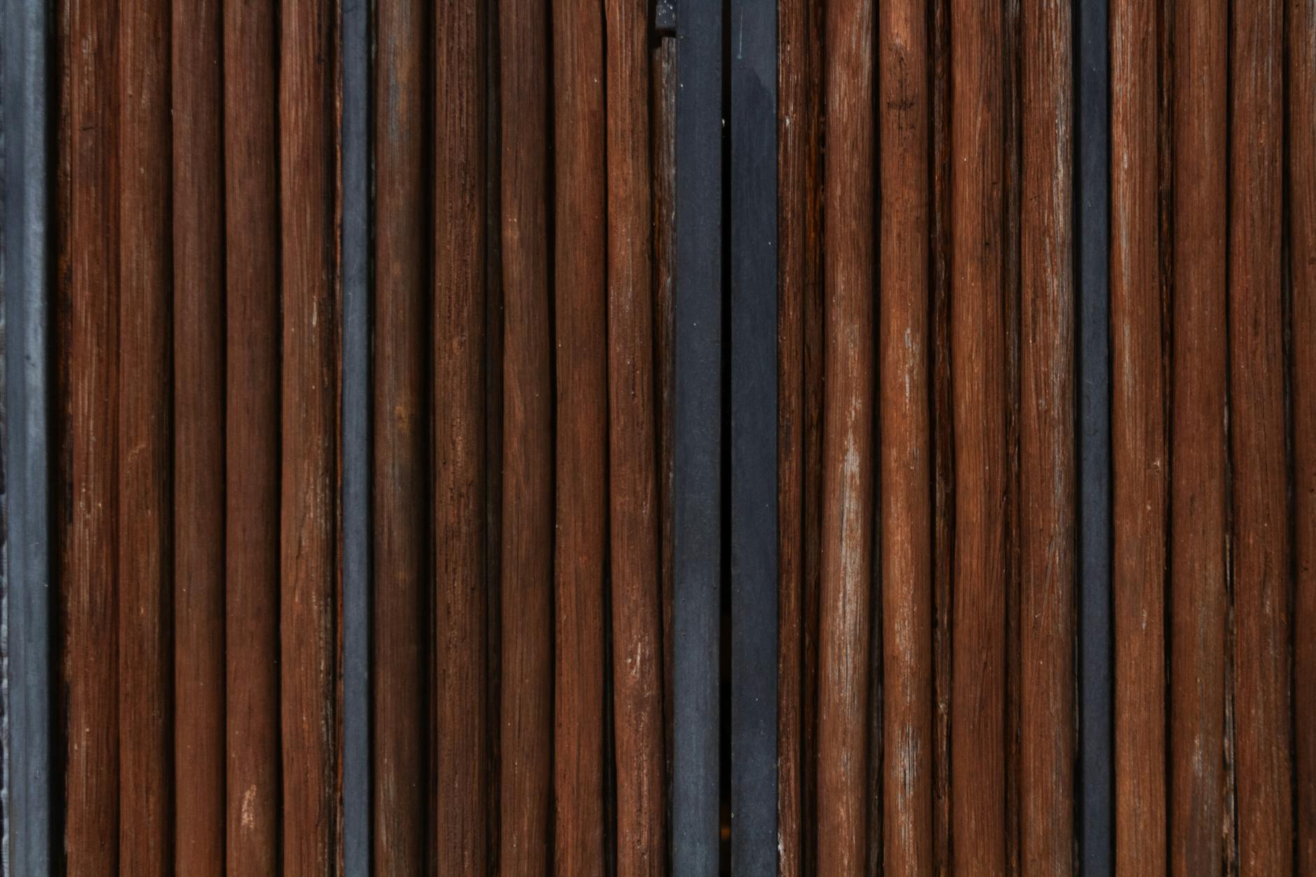 rustic wooden texture with vertical lines